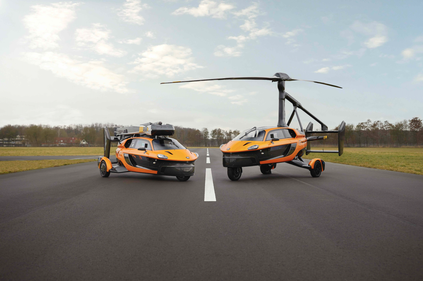 Flying Car Debuts for the General Public at JACK'S Racing Day